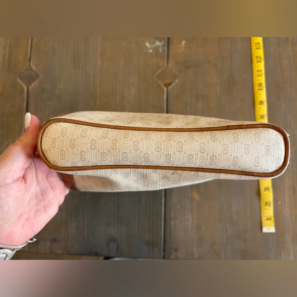 vintage Gucci Cream and Brown Cosmetic Bag